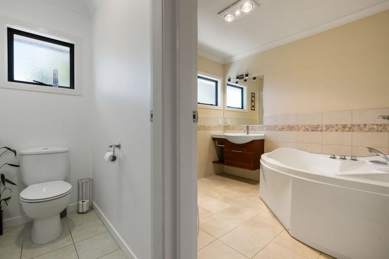 Photo of property in 25 Somerton Drive, Huntington, Hamilton, 3210