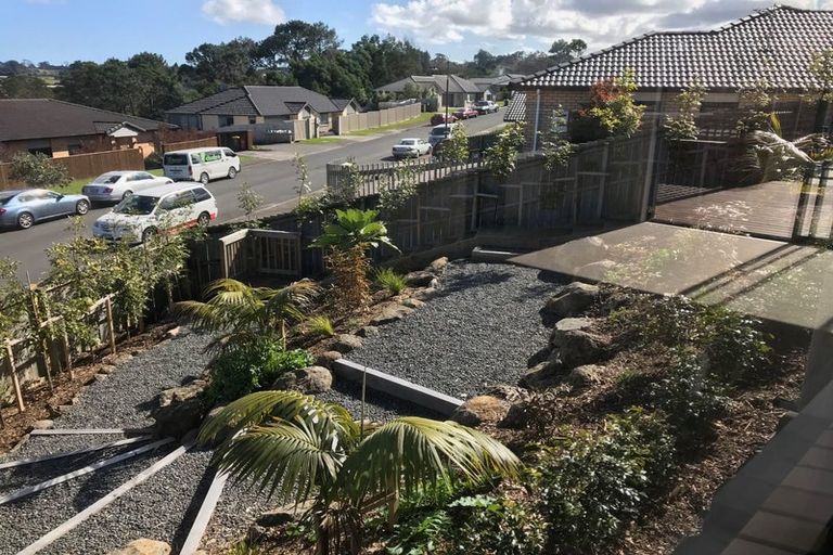 Photo of property in 61 Tiriwa Drive, Massey, Auckland, 0614