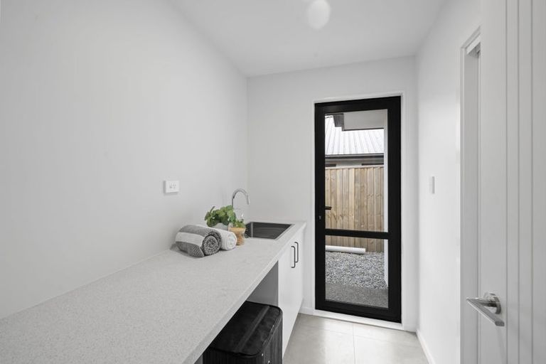 Photo of property in 8 Dray Place, Halswell, Christchurch, 8025