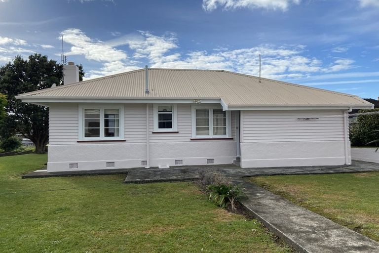 Photo of property in 9 Lynmouth Heights, Lynmouth, New Plymouth, 4310