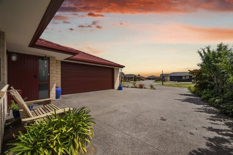 Photo of property in 28 Ara Drive, Redwoodtown, Blenheim, 7201