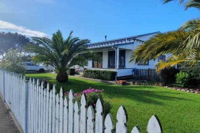 Photo of property in 133 Derby Street, Westport, 7825