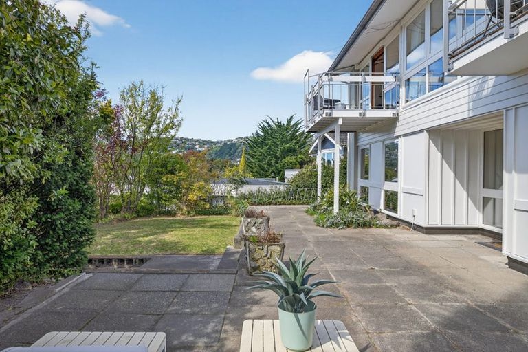 Photo of property in 1 Dyers Pass Road, Cashmere, Christchurch, 8022