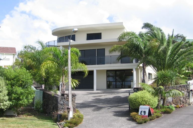 Photo of property in 26 Sailfish Drive, West Harbour, Auckland, 0618
