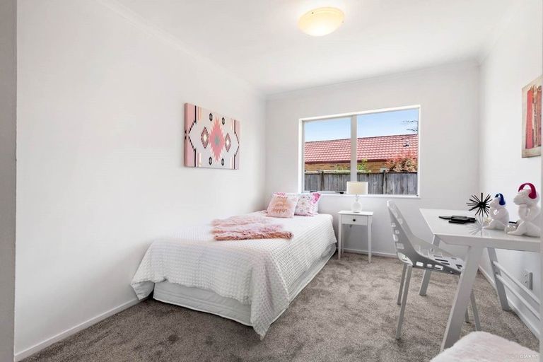 Photo of property in 8 Kilmarnock Avenue, Ranui, Auckland, 0612