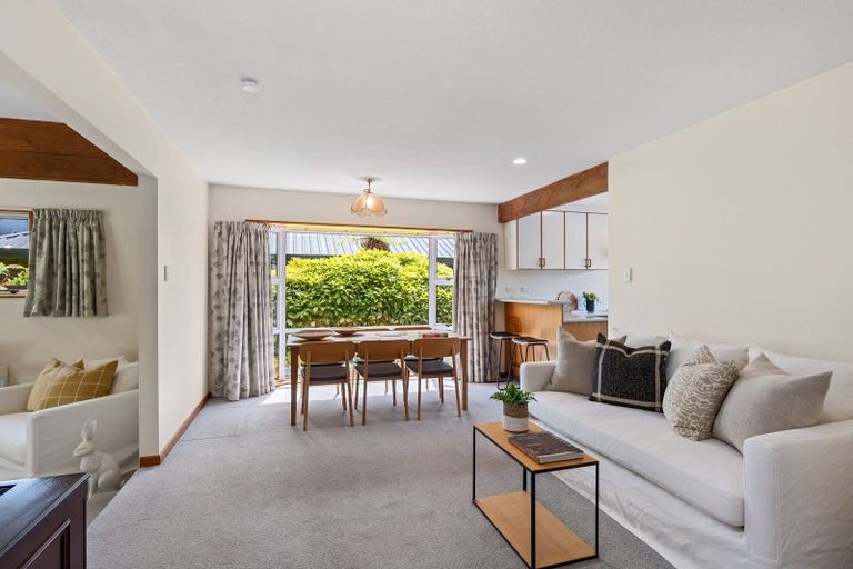 Photo of property in 2/19 Manor Place, Bryndwr, Christchurch, 8053