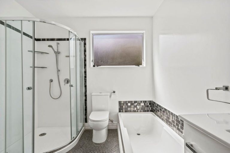 Photo of property in 1/38 Kings Crescent, Hutt Central, Lower Hutt, 5010