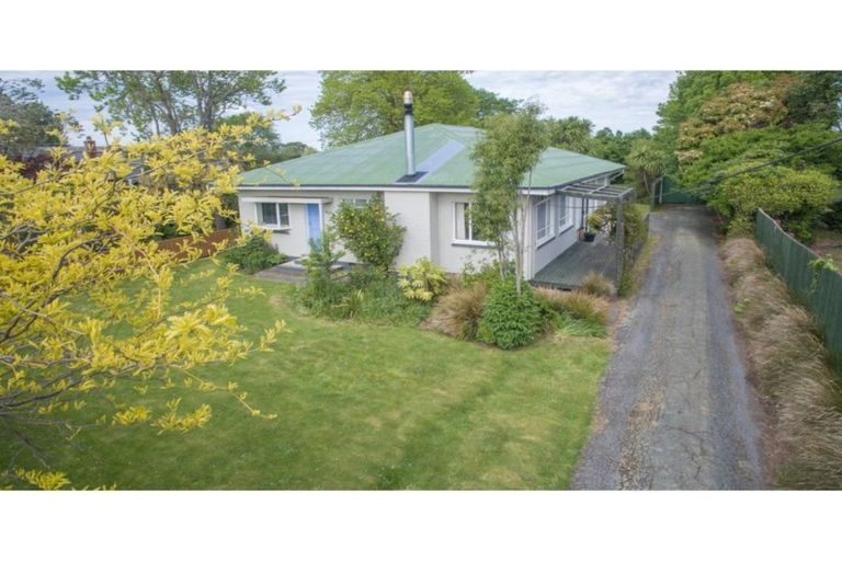 Photo of property in 26 Sarsfield Street, Southbridge, 7602