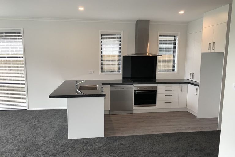 Photo of property in 97a Awataha Crescent, Pyes Pa, Tauranga, 3110