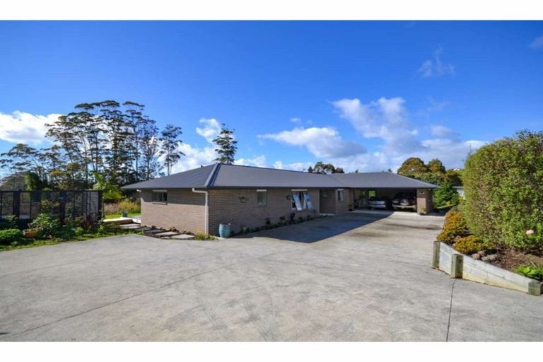 Photo of property in 15 Urutawa Drive, Kerikeri, 0230