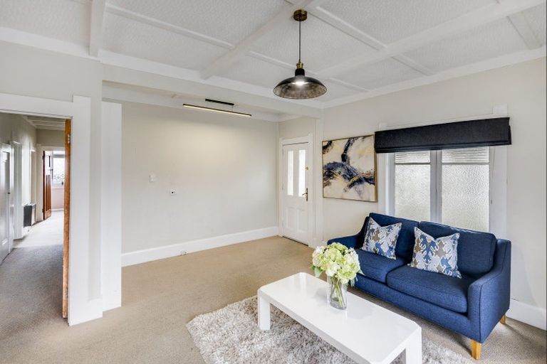 Photo of property in 1213 Caroline Road, Mayfair, Hastings, 4122