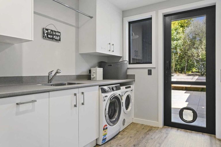 Photo of property in 67 Lomond Grove, Acacia Bay, Taupo, 3385