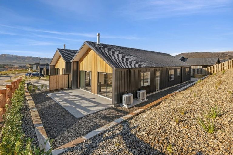 Photo of property in Northlake, 17b Linnburn Road, Wanaka, 9305