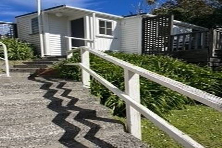 Photo of property in 45 Apuka Street, Brooklyn, Wellington, 6021