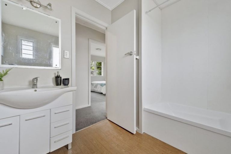 Photo of property in 15 Thomson Avenue, Dinsdale, Hamilton, 3204