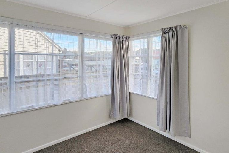 Photo of property in 2 Avery Grove, Boulcott, Lower Hutt, 5011