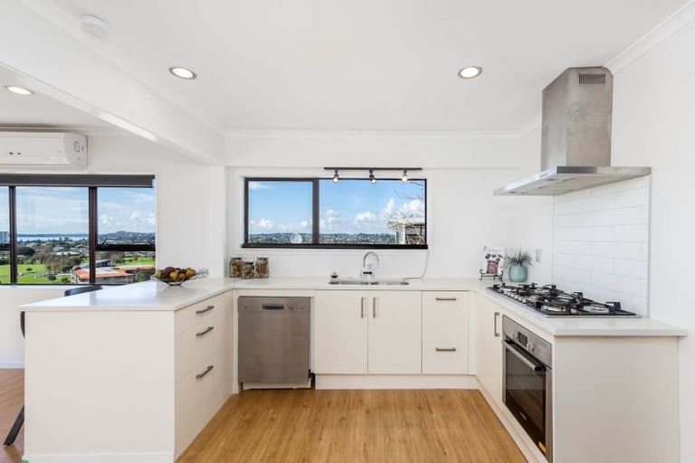 Photo of property in 55 West Hoe Heights, Orewa, 0931