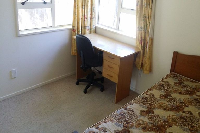 Photo of property in 33 Hillary Crescent, Upper Riccarton, Christchurch, 8041