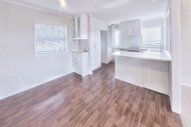 Photo of property in 26 Willowherb Lane, Hobsonville, Auckland, 0616