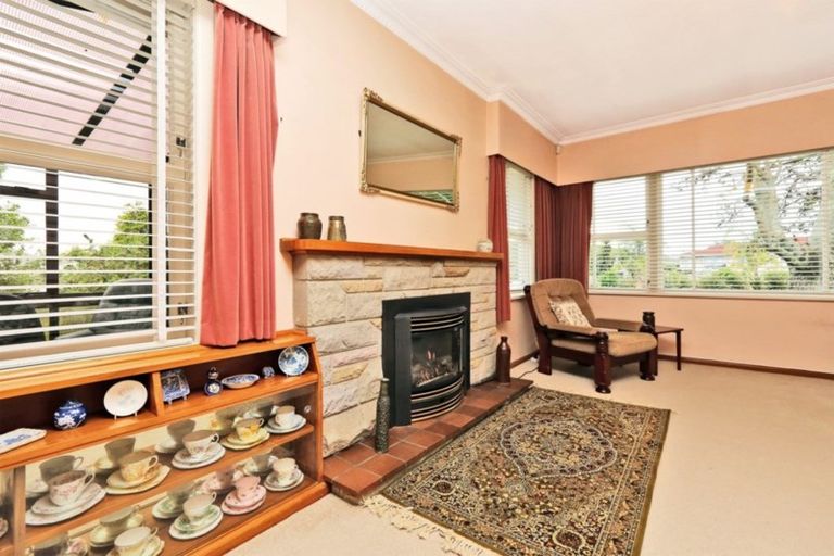 Photo of property in 12 Wyatt Avenue, Onekawa, Napier, 4110