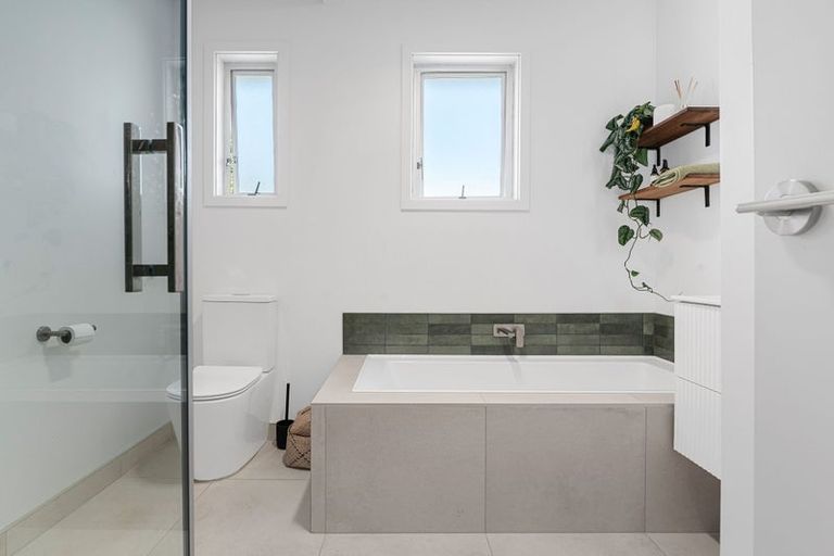 Photo of property in 23 Mitcham Avenue, Forest Lake, Hamilton, 3200