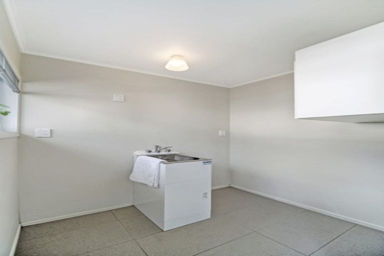 Photo of property in 55 Paparoa Road, Cockle Bay, Auckland, 2014