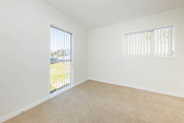 Photo of property in 68 Chelburn Crescent, Mangere East, Auckland, 2024