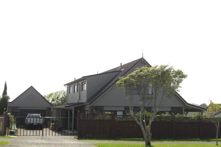 Photo of property in 13 Poplar Grove, Whalers Gate, New Plymouth, 4310