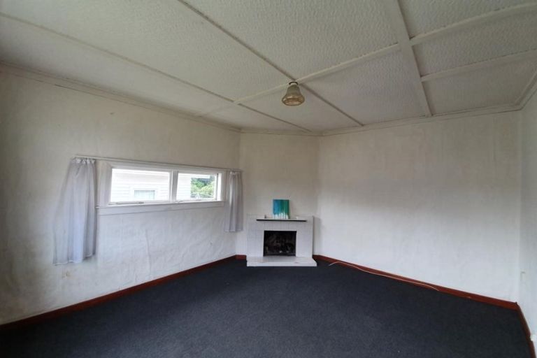 Photo of property in 113 Mangorei Road, Merrilands, New Plymouth, 4312