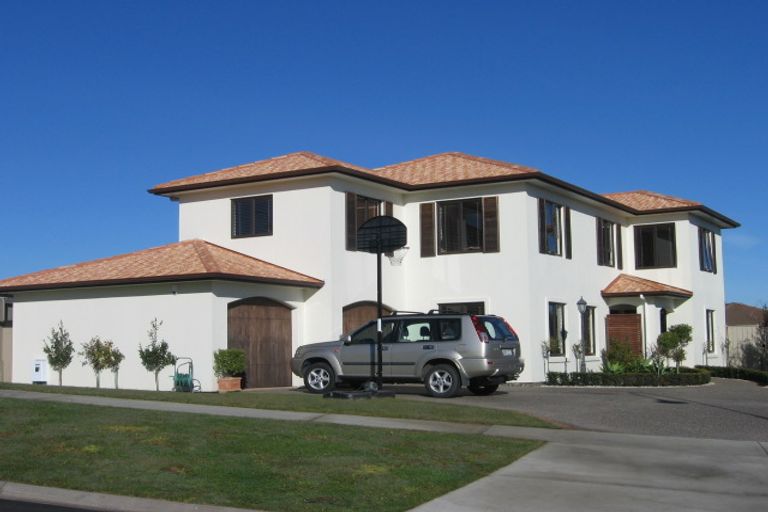 Photo of property in 11 Dunvegan Rise, East Tamaki Heights, Auckland, 2016