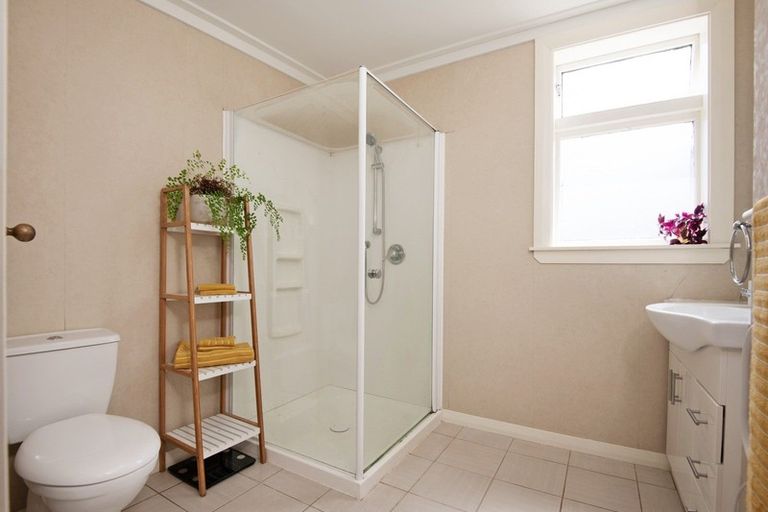 Photo of property in 36 Burns Avenue, Takaro, Palmerston North, 4412