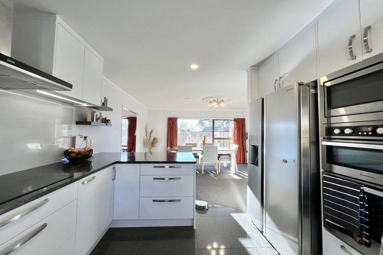 Photo of property in 9 Syntax Place, Conifer Grove, Takanini, 2112