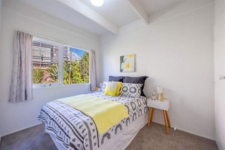 Photo of property in 2/39 Rathgar Road, Henderson, Auckland, 0610