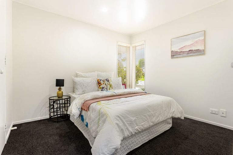 Photo of property in 55 Kingdale Road, Henderson, Auckland, 0610