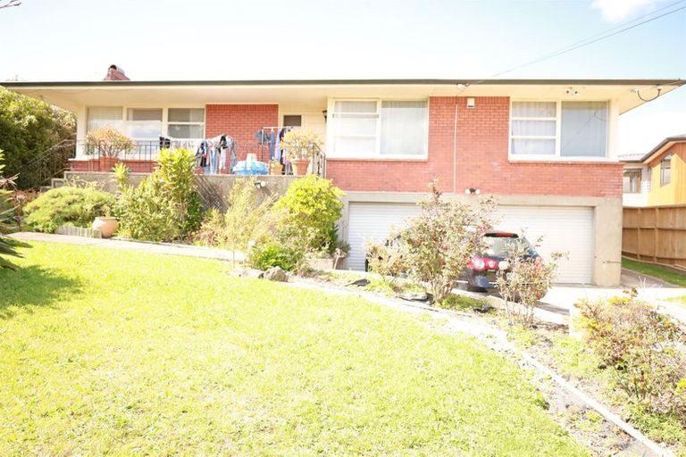 Photo of property in 6 Pax Avenue, Forrest Hill, Auckland, 0620