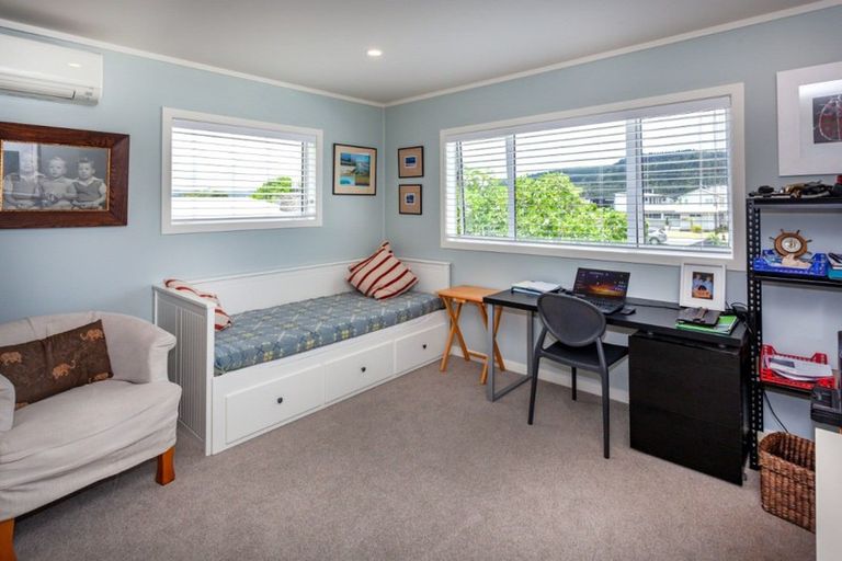 Photo of property in 107 Riverview Road, Whangamata, 3620