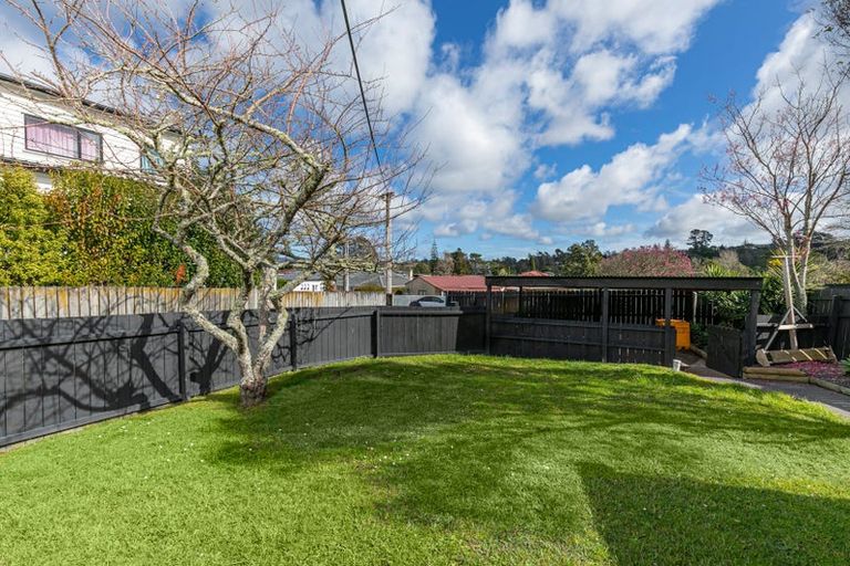 Photo of property in 15 Preston Avenue, Henderson, Auckland, 0610