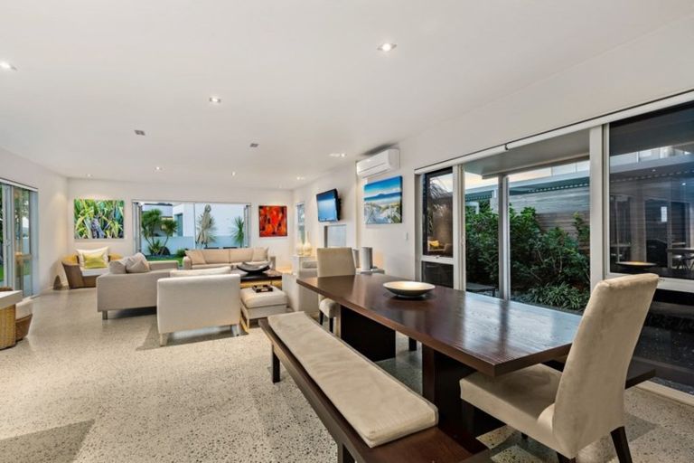 Photo of property in 37 Taumata Road, Omaha, 0986