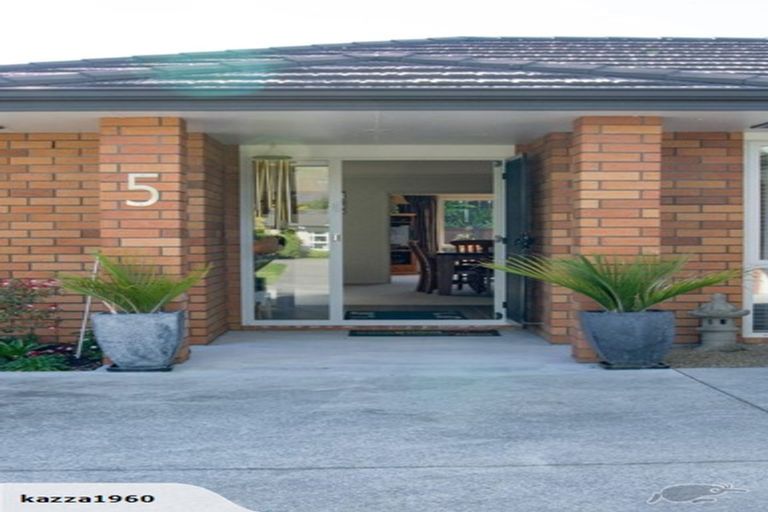 Photo of property in 5 Hamon Place, Pukehangi, Rotorua, 3015