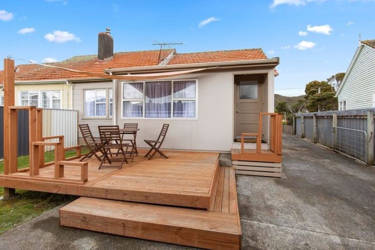 Photo of property in 37 Hunter Street, Taita, Lower Hutt, 5011