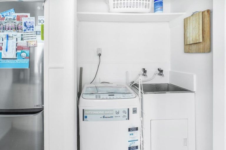 Photo of property in 94 Aurora Terrace, Hillcrest, Hamilton, 3216