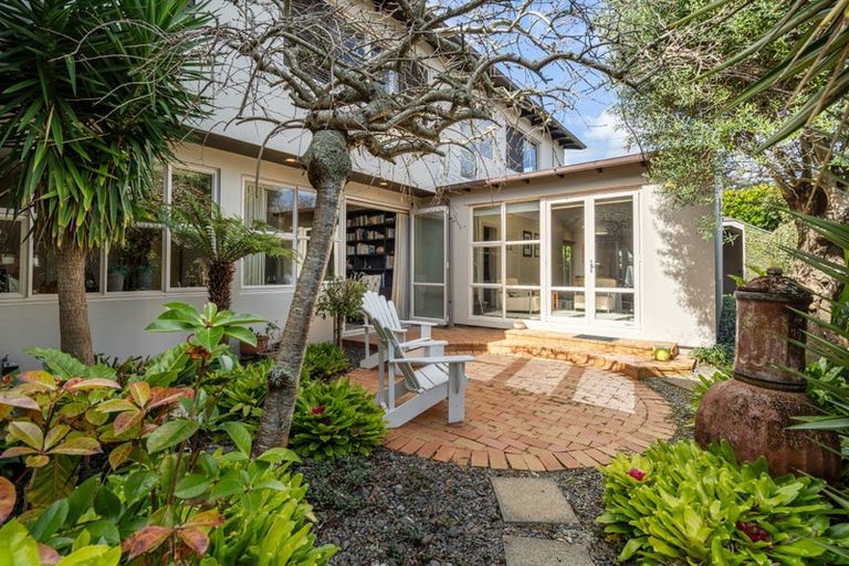 Photo of property in 2/2 Clifton Road, Hauraki, Auckland, 0622