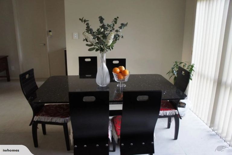 Photo of property in 86 Tiriwa Drive, Massey, Auckland, 0614