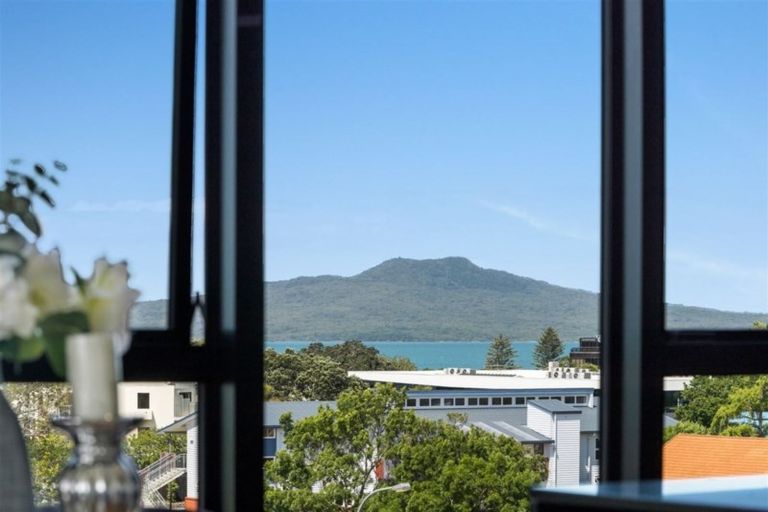 Photo of property in 402/28 Killarney Street, Takapuna, Auckland, 0622