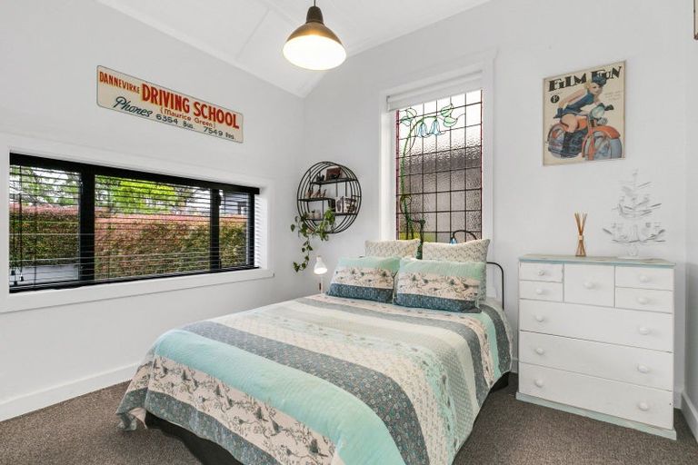 Photo of property in 51 St Michaels Avenue, Point Chevalier, Auckland, 1022