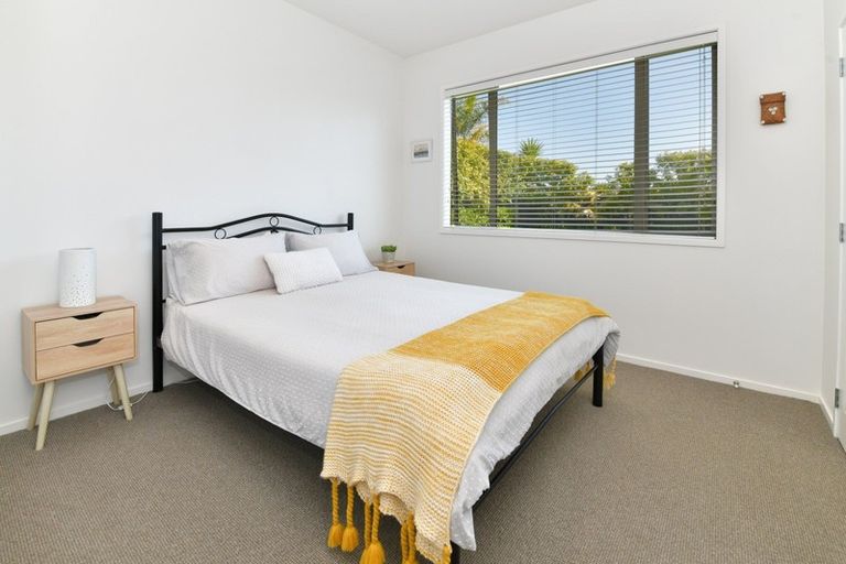 Photo of property in 12 Blackwood Road, Silverdale, 0932