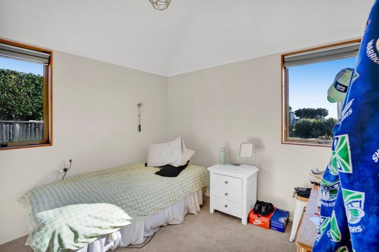Photo of property in 28 Pararewa Drive, Whalers Gate, New Plymouth, 4310