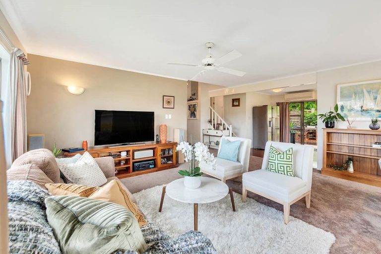 Photo of property in 40 Redwing Street, Browns Bay, Auckland, 0630