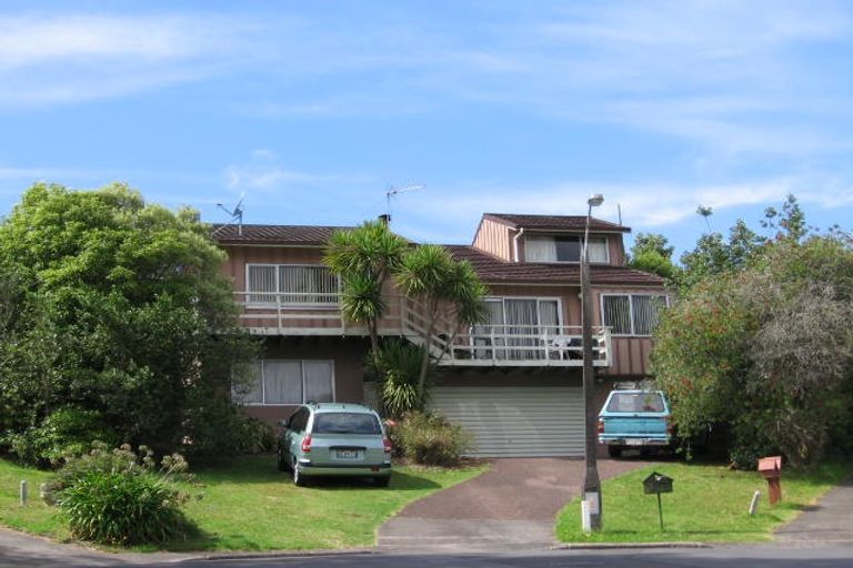 Photo of property in 9 Morlie Place, Torbay, Auckland, 0630