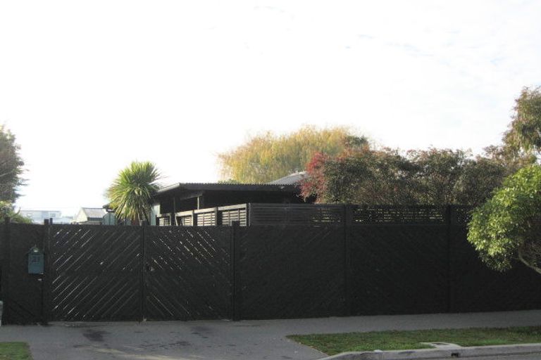 Photo of property in 21 Estuary Road, New Brighton, Christchurch, 8061